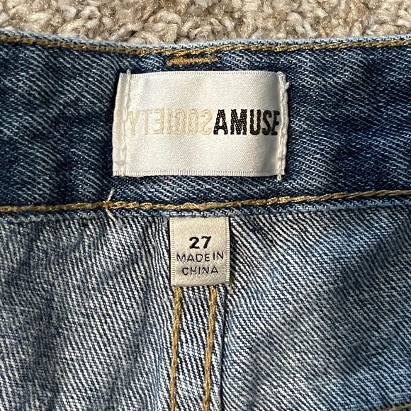 Amuse Society Jean/Denim Shorts Distressed - Picture 3 of 5